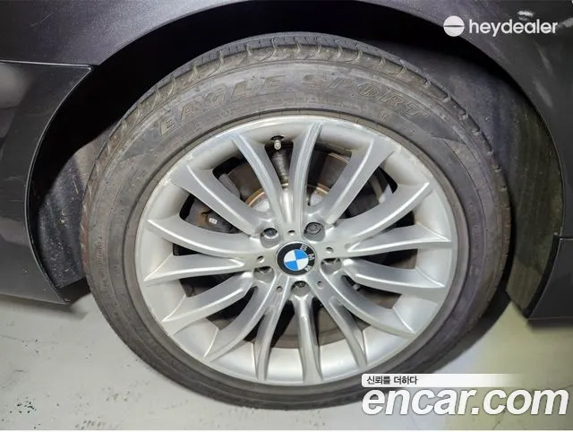 BMW 5-Series 2014 thumb 4