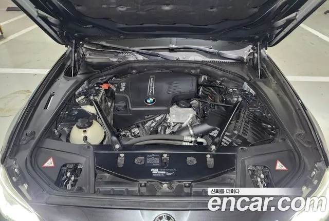 BMW 5-Series 2014 thumb 6
