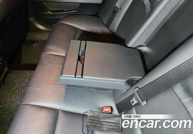 BMW 5-Series 2014 thumb 7