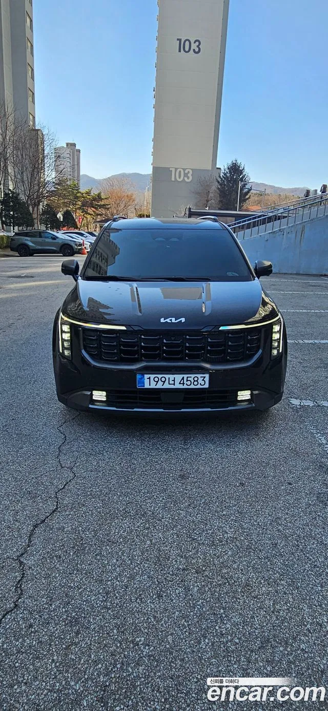 Kia Carnival 2024 thumb 4