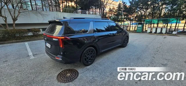 Kia Carnival 2024 thumb 10