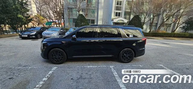 Kia Carnival 2024 thumb 11