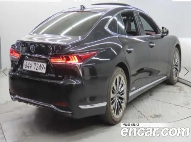 Lexus LS 2018 thumb 2