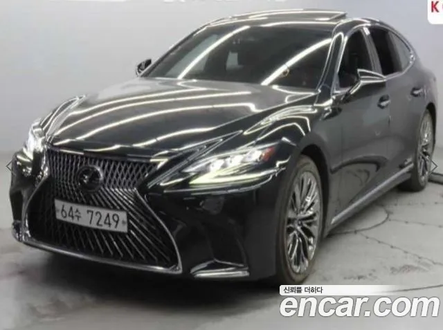 Lexus LS 2018 thumb 11