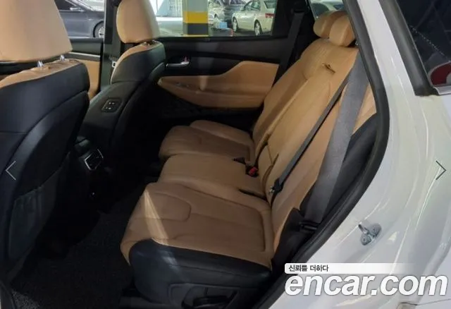 Hyundai Santa Fe 2023 thumb 4