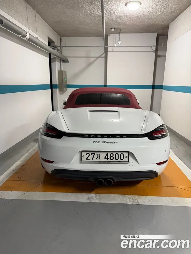 Porsche Cayman 2019 thumb 2