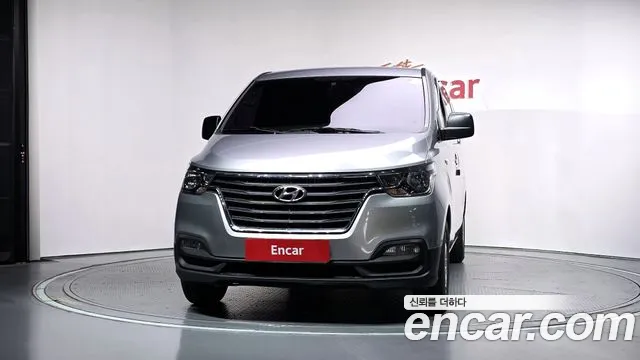Hyundai Starex 2018 thumb 3