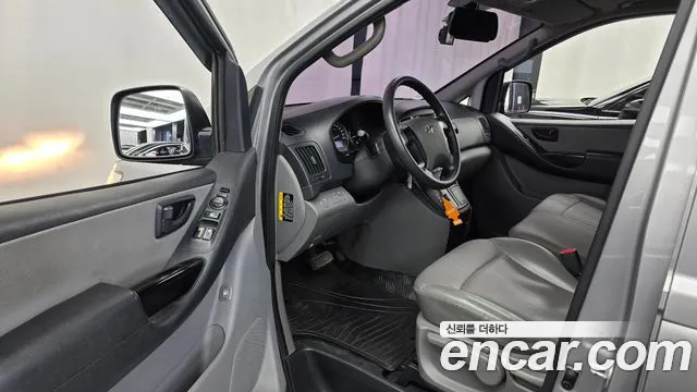 Hyundai Starex 2018 thumb 10