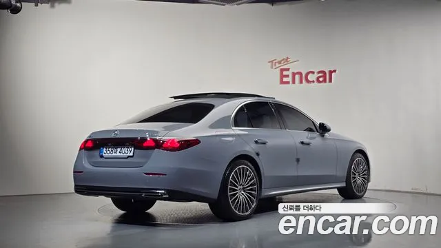 Mercedes-Benz E-Класс 2025 thumb 2