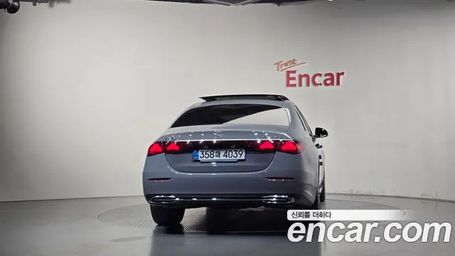 Mercedes-Benz E-Класс 2025 thumb 4