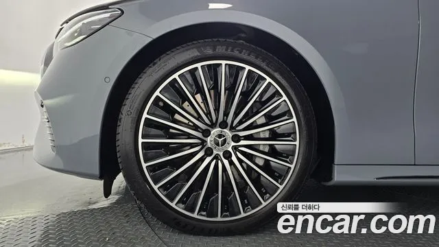 Mercedes-Benz E-Класс 2025 thumb 5