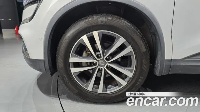Renault-KoreaSamsung Koleos 2020 thumb 5