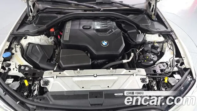 BMW 3-Series 2021 thumb 6