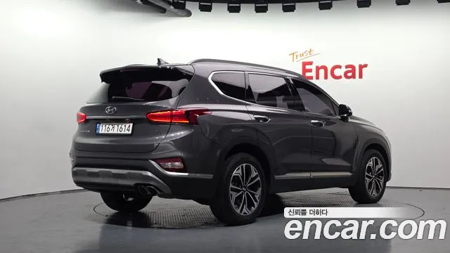 Hyundai Santa Fe 2018 thumb 2