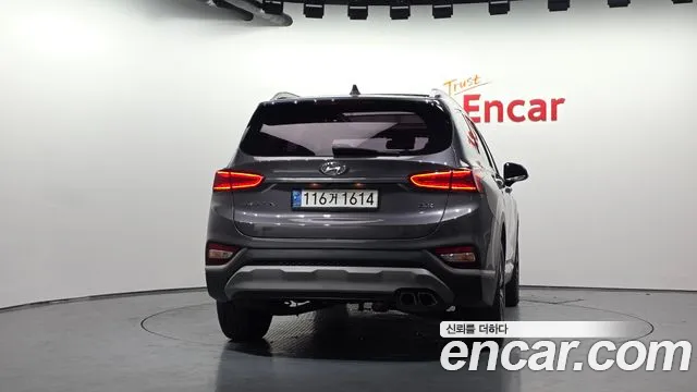Hyundai Santa Fe 2018 thumb 4