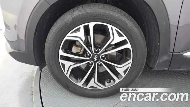 Hyundai Santa Fe 2018 thumb 5