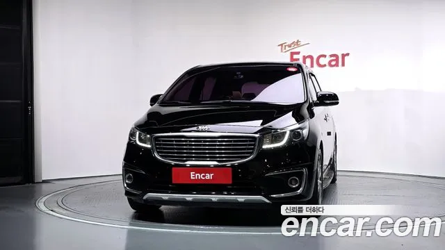 Kia Carnival 2017 thumb 3