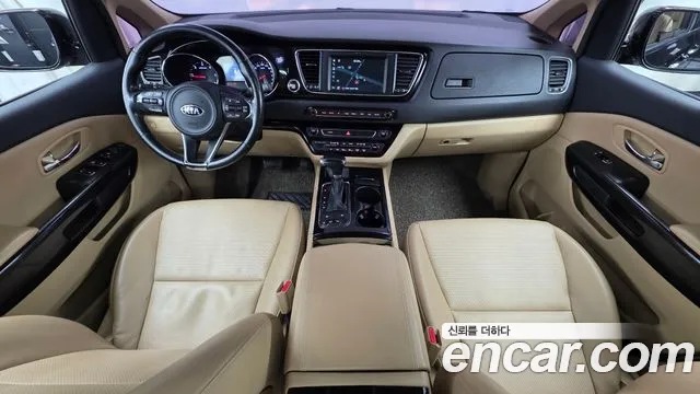 Kia Carnival 2017 thumb 7