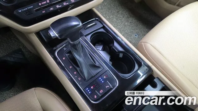 Kia Carnival 2017 thumb 9