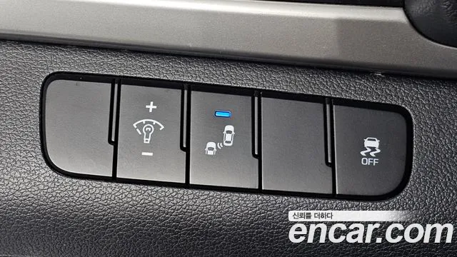 Hyundai Avante 2016 thumb 12
