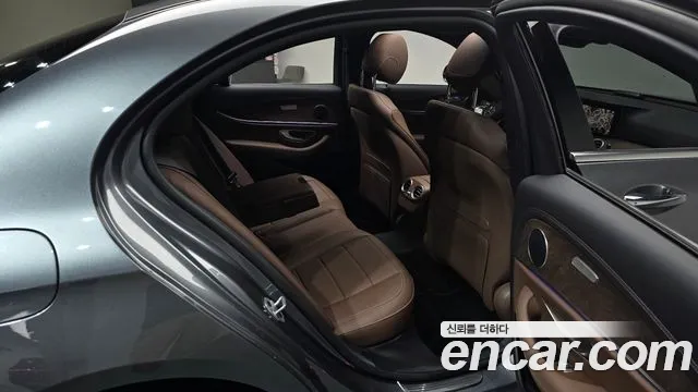 Mercedes-Benz E-Класс 2022 thumb 11