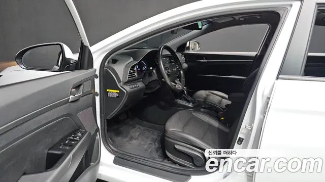 Hyundai Avante 2019 thumb 10