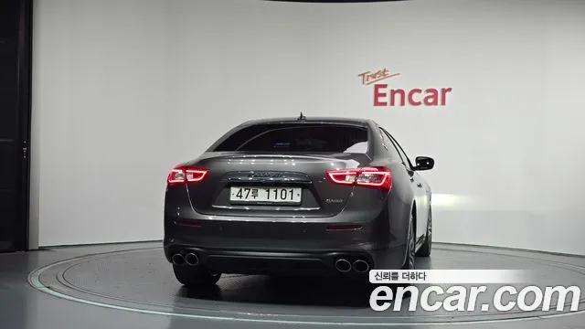 Maserati Ghibli 2018 thumb 4