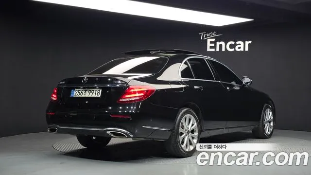 Mercedes-Benz E-Класс 2019 thumb 2