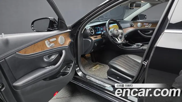 Mercedes-Benz E-Класс 2019 thumb 10