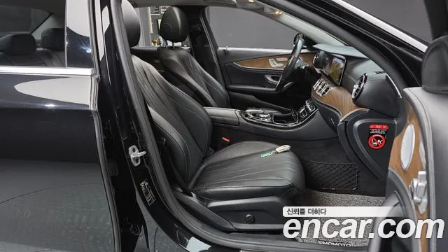 Mercedes-Benz E-Класс 2019 thumb 11