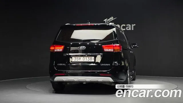 Kia Carnival 2016 thumb 3