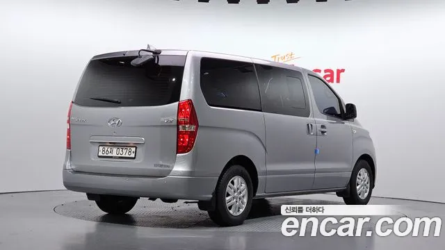 Hyundai Starex 2018 thumb 2