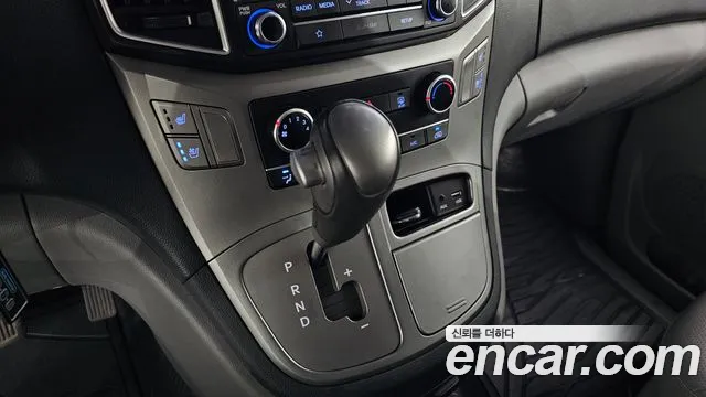 Hyundai Starex 2018 thumb 9
