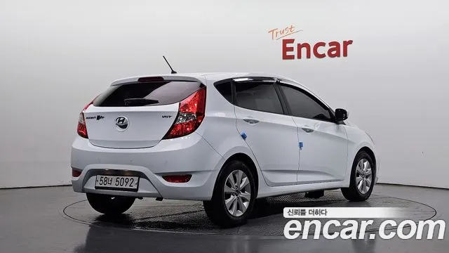 Hyundai Accent 2016 thumb 2