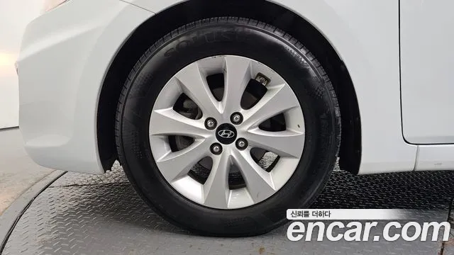 Hyundai Accent 2016 thumb 5