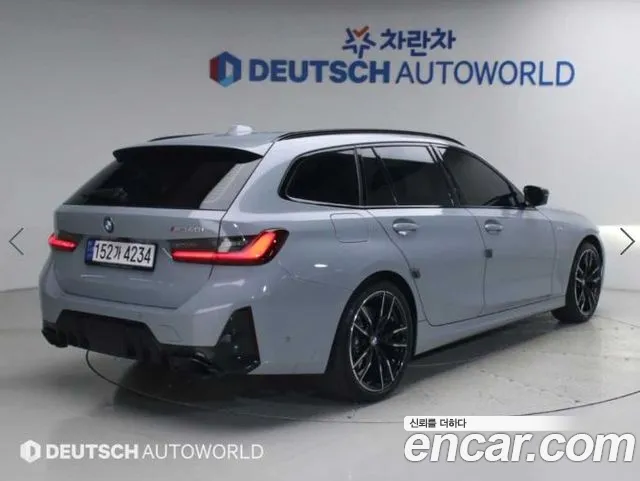 BMW 3-Series 2023 thumb 2
