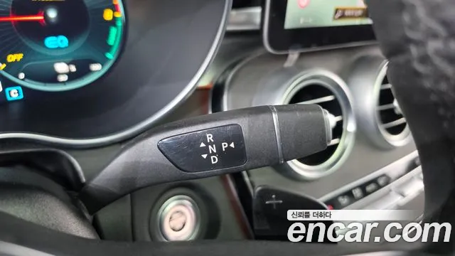 Mercedes-Benz GLC 2021 thumb 9