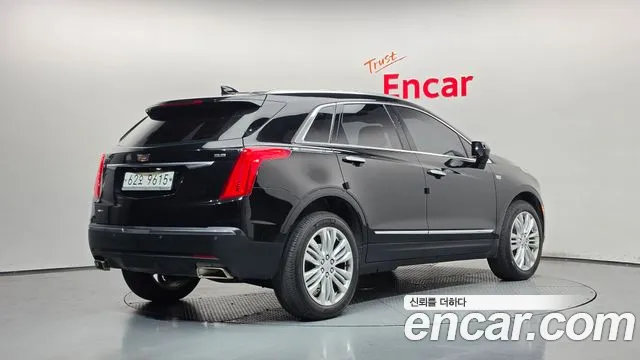 Cadillac XT5 2019 thumb 2