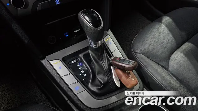 Hyundai Avante 2017 thumb 9