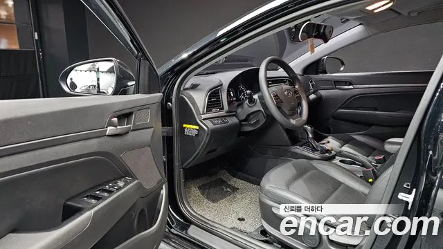 Hyundai Avante 2017 thumb 10