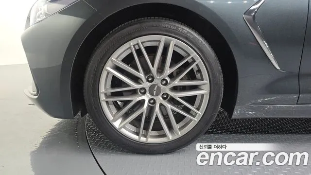 Genesis G70 2019 thumb 4
