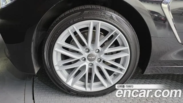 Genesis G70 2019 thumb 5