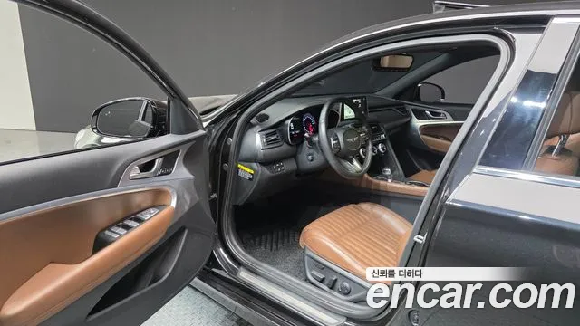 Genesis G70 2019 thumb 10