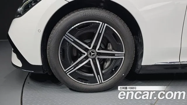 Mercedes-Benz EQE 2026 thumb 4