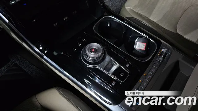 Kia Carnival 2023 thumb 9