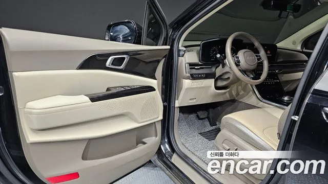 Kia Carnival 2023 thumb 10
