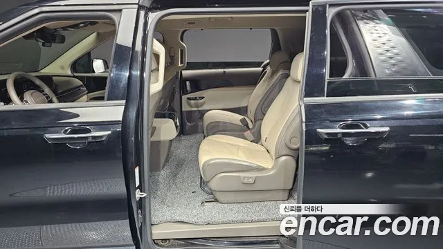 Kia Carnival 2023 thumb 11