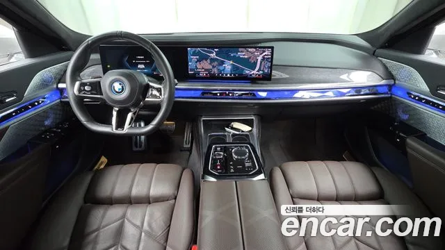 BMW i7 2023 thumb 6