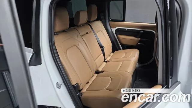 Land Rover Defender 2024 thumb 11