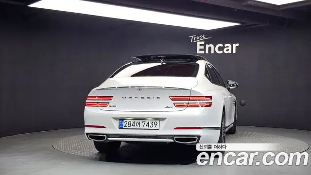 Genesis G80 2022 thumb 4